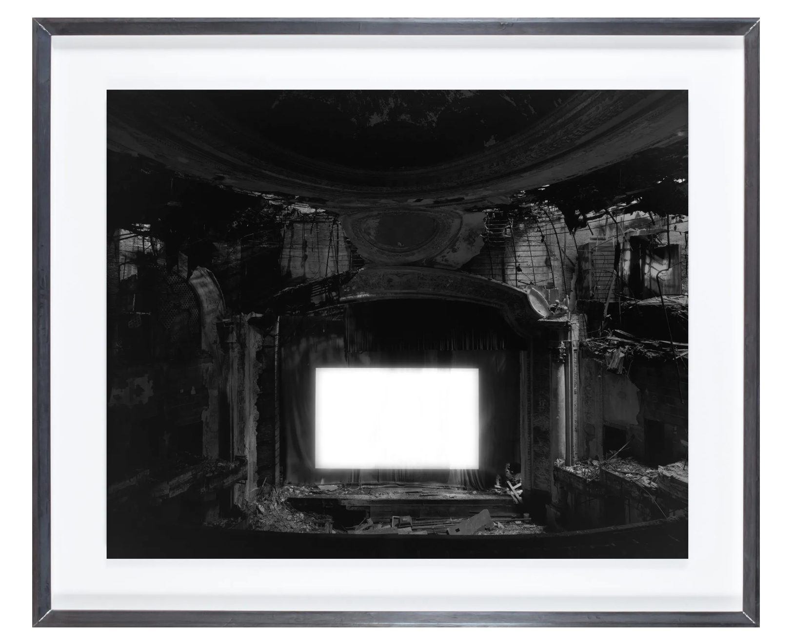 杉本博司 Paramount Theatre Newark Artwork “Paramount theatre” from Hiroshi Sugimoto - Dope! Gallery